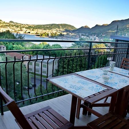 The Blue - Lake / City View Modern Apt Near Villa Olmo Como Buitenkant foto